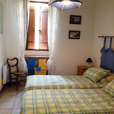 Сasa de vacaciones Les Roses Tremieres *